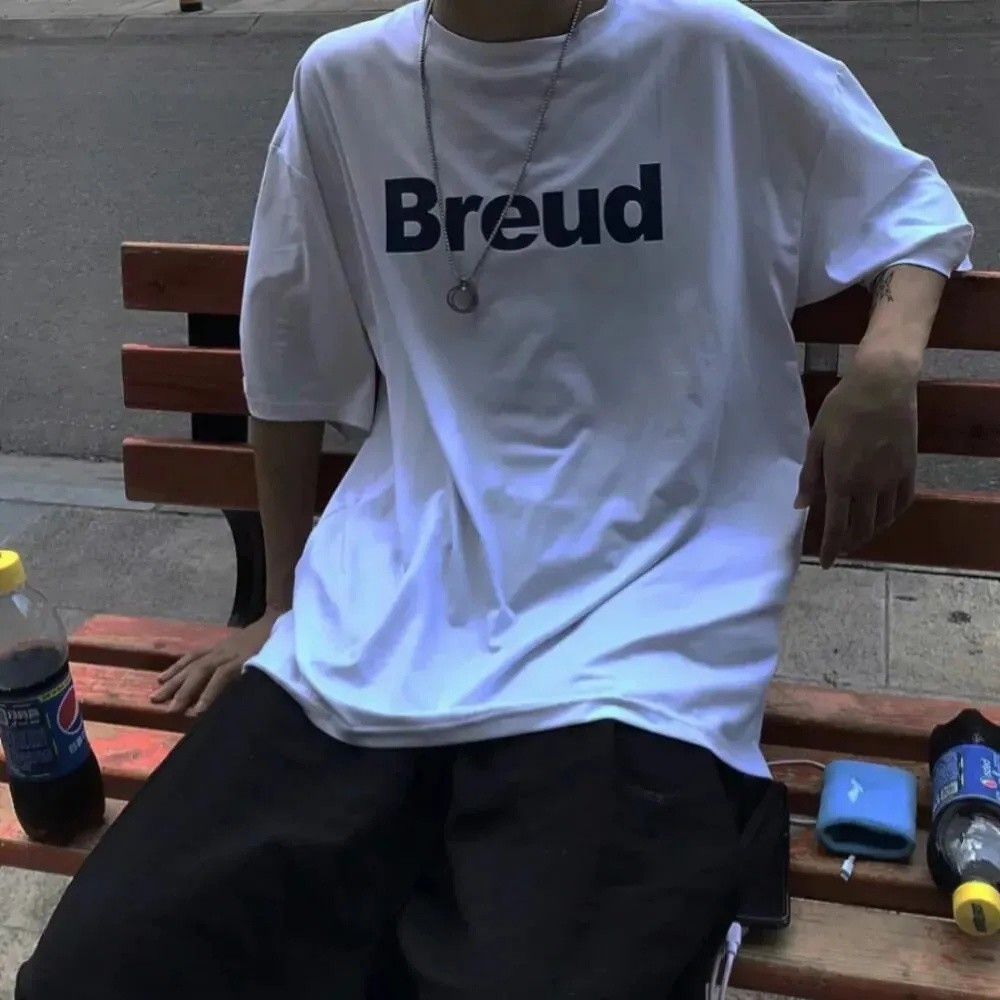 男生头像你的那个他还在吗