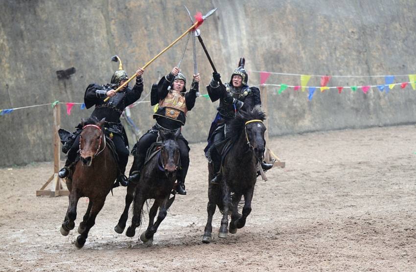 古代最有名的战马,2匹为救主人丧命,2匹为效忠主人而自杀