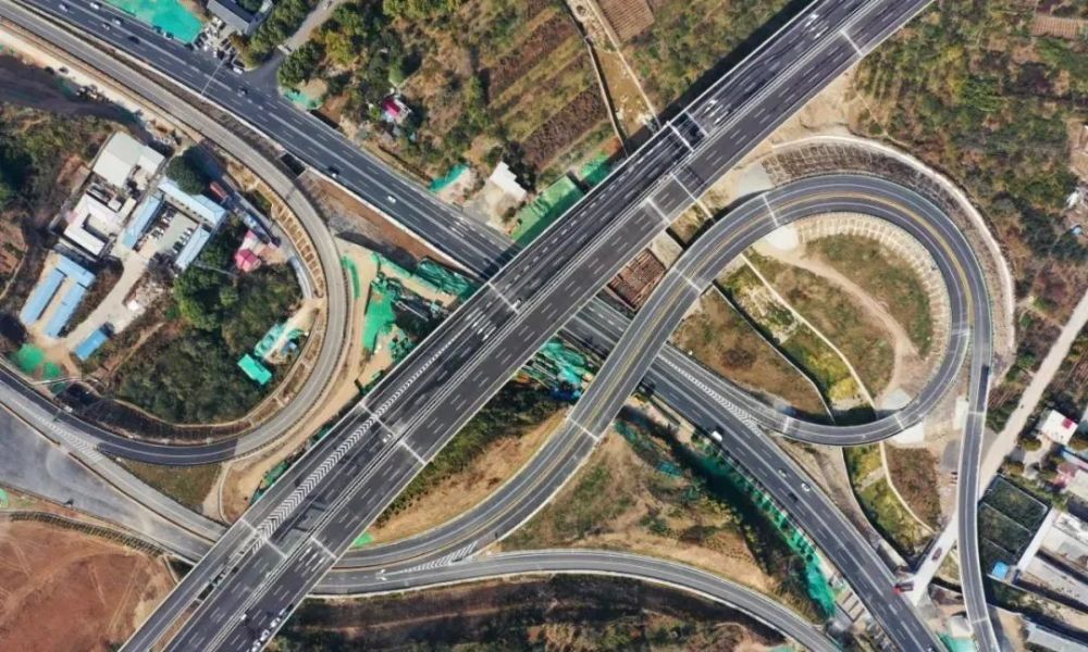 值得期待的是, 新建承平高速,续建京雄,g109,机场北线东西延,都将"