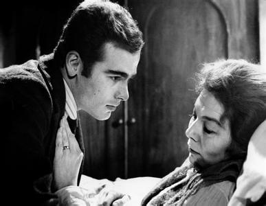 中,详细地刻画过这种母亲对儿子过分的,甚至是"病态的"依恋心理