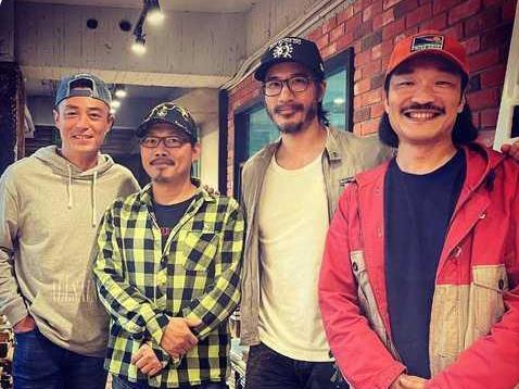 王力宏在自己的社交平台发布了一则和霍建华,方文山等人聚会的合照