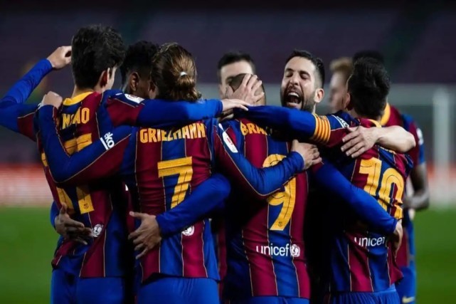 超级恶势大结盟,12豪门球会勾结"钱贵",成立欧洲超级足球联赛