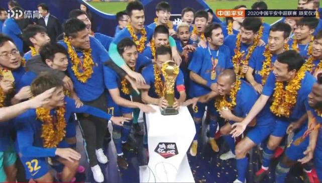 中超火神杯交接方式确定吴曦成为首位无缘交接仪式的冠军队长