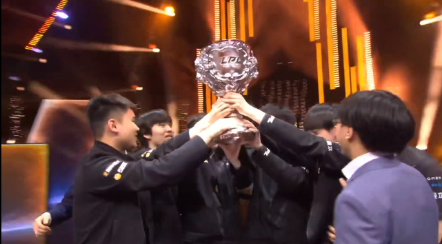 rng31击败fpx获得2021年春季赛冠军