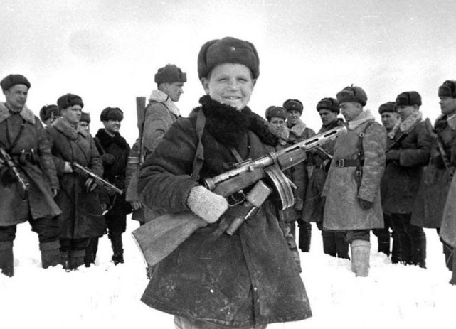 苏联最小的士兵谢尔盖图片