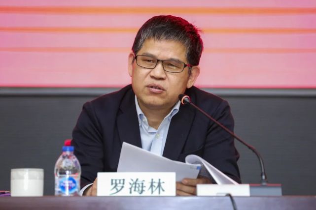 罗海林在会上宣布上海市第二次全国污染源普查工作圆满完成,下一步将