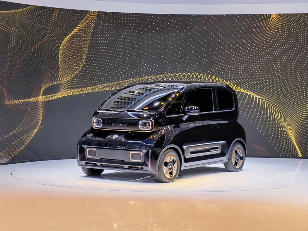 潮流萌物降临上海车展新宝骏kiwiev给你全新时尚感