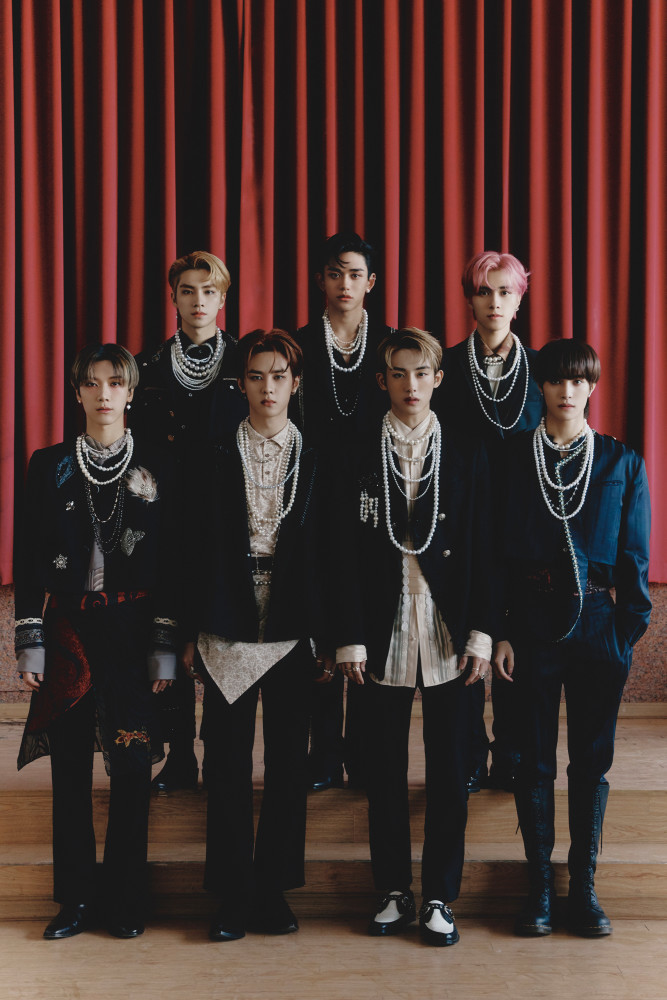 那就追颜值与实力在线的威神v(wayv)组合吧!