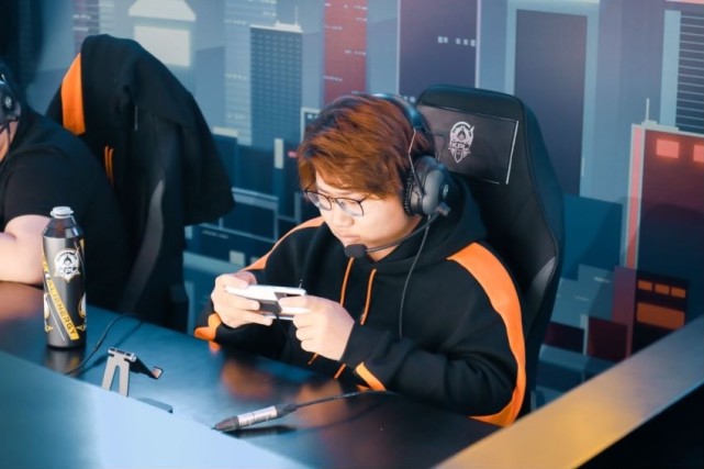 qg杰杰改id"细杰不等于细节",被老板坑了,剑豪内涵老林