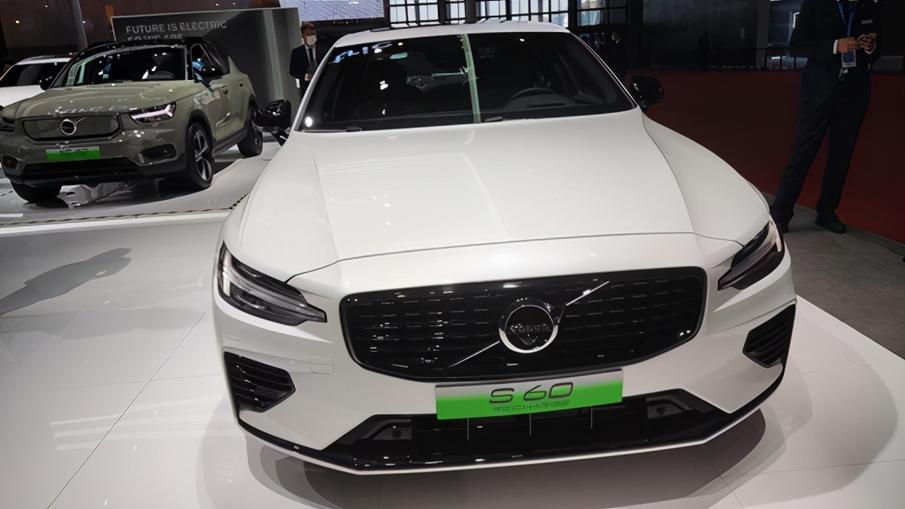 2021年上海车展直击:2.0t 48v,沃尔沃s60亮相