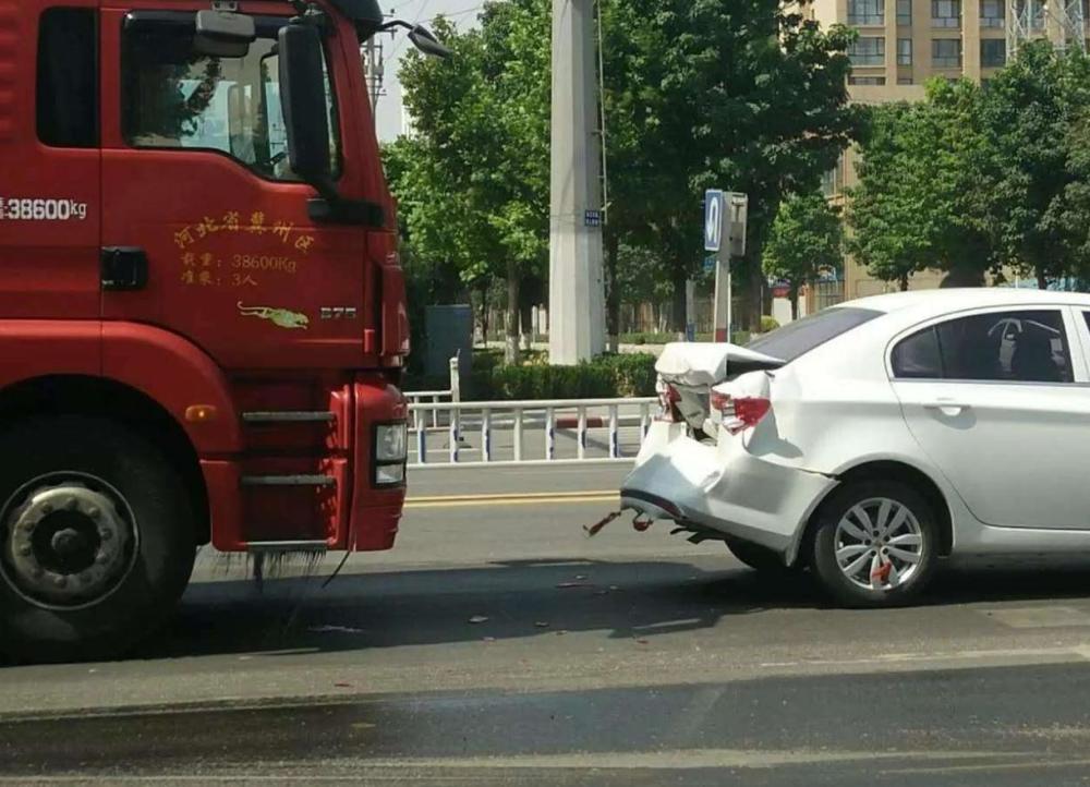 还有就是车况也是越来越复杂,交通事故发生的频率也开始逐渐变高