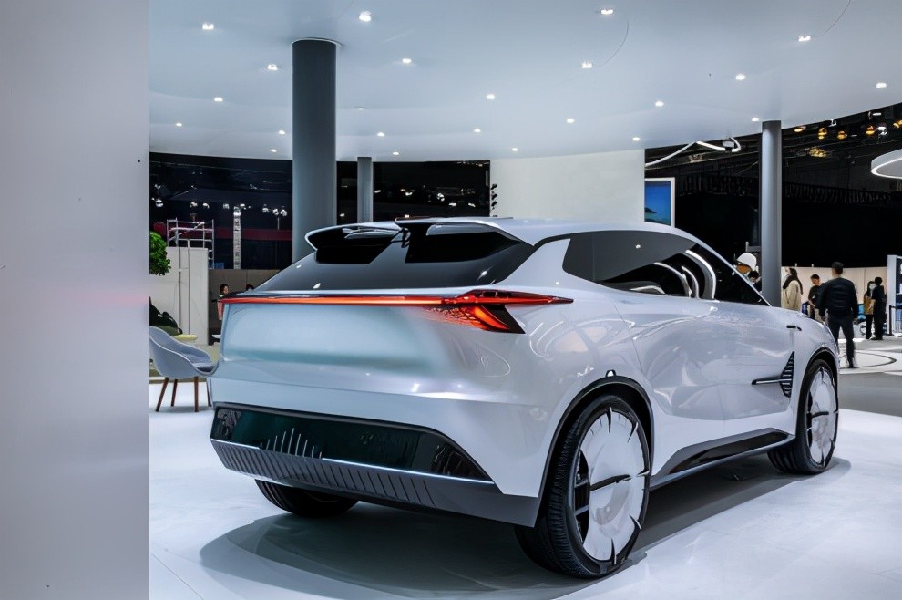 风光s-007概念车官图曝光 将亮相2021上海车展