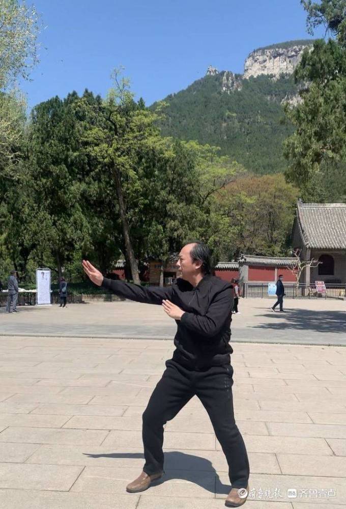螳螂拳非遗传承人于永波:文武加持,将螳螂拳传下去_腾讯新闻
