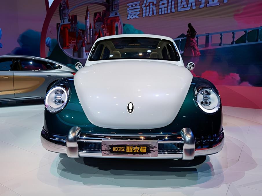 2021上海车展直击欧拉朋克猫亮相神似甲壳虫