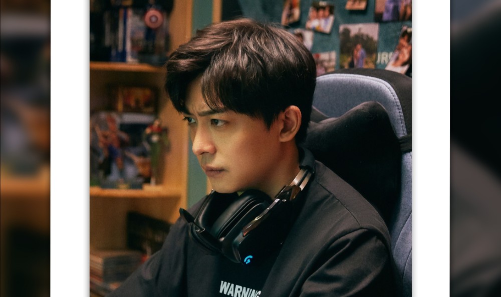 不过相比起当今绝大部分演员,李鹤男的个人履历,可以算得上是非常神秘