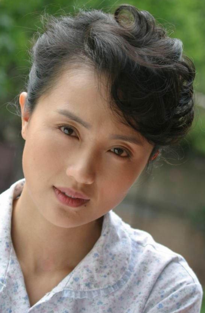"国民媳妇"朱媛媛的纯粹人生,和她一生最爱的男人辛柏青_腾讯新闻