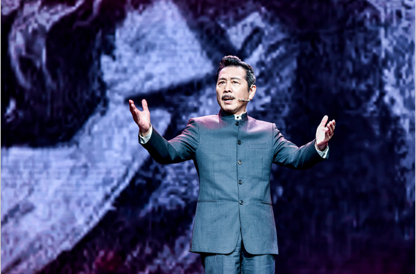 饰演陈觉  中:青年演员林江国饰演方志敏 青年演员刘建福饰演何敬平