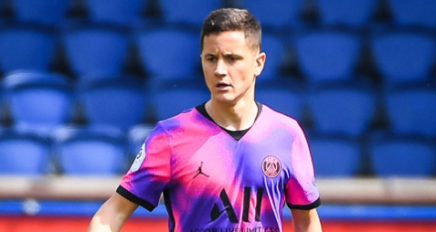 通过个人推特,巴黎中场埃雷拉表态反对欧超联赛.