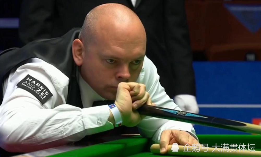 戏剧性结尾丁俊晖晕进黑球54领先宾汉姆