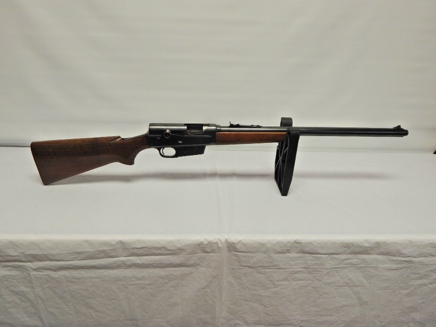 温彻斯特用中心击发半自动步枪,将雷明顿击败了,1906年,雷明顿