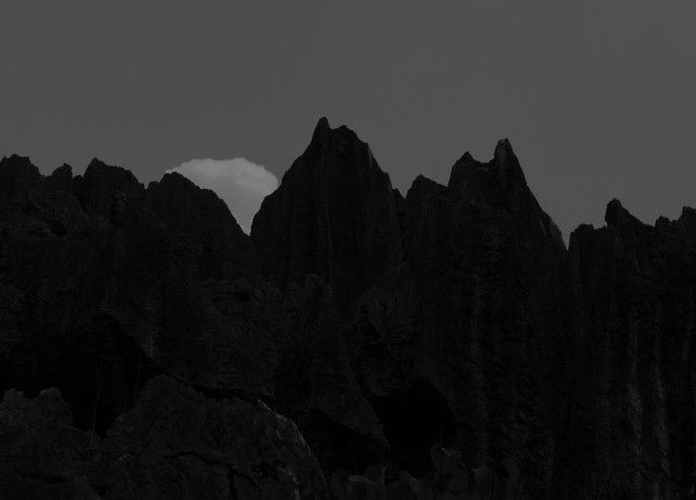 暗系朋友圈背景图