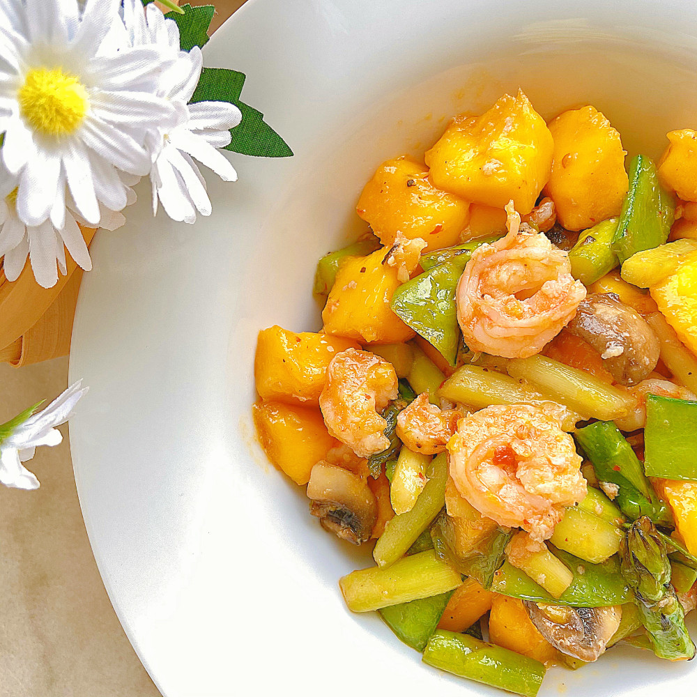 夏日清新快手菜,芒果时蔬炒虾仁,好看又好吃!