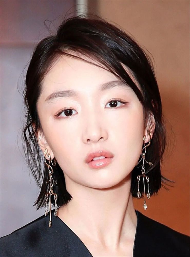 二,三角眼一般眦角多正常,主要由于上睑皮肤中外侧松弛下垂,外眦角被