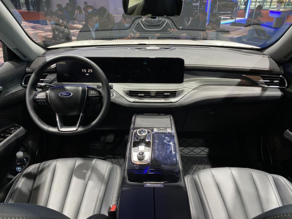 上海车展江铃福特领裕新车型上市售16982198万元