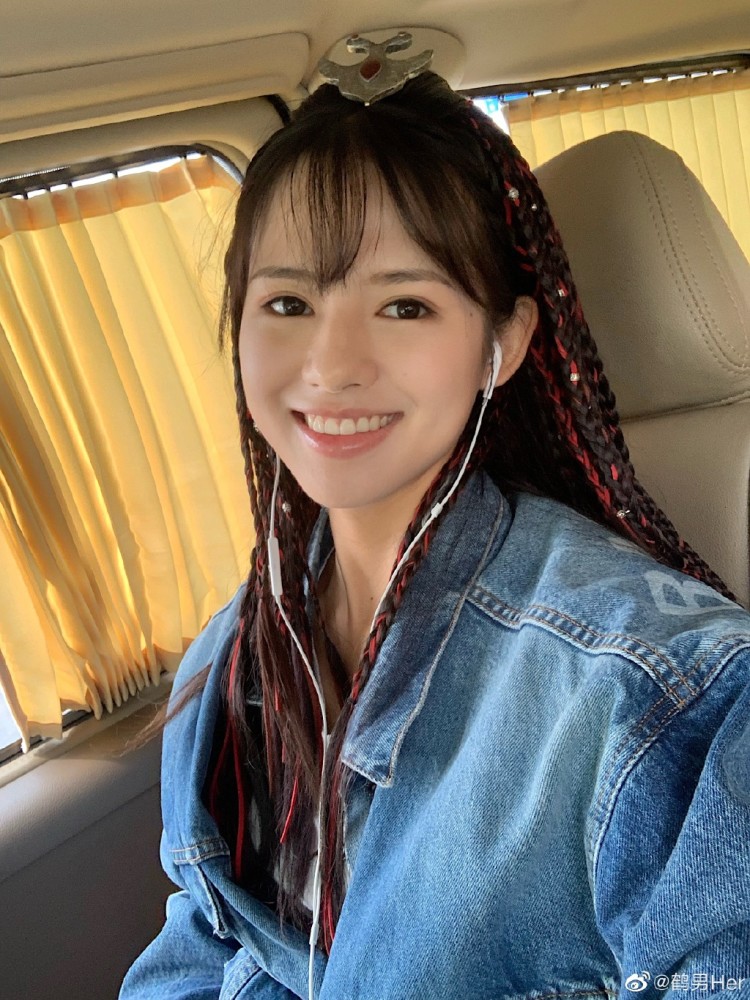 小舍得的张雪儿老师和杨洋拍过广告还是成化十四年的朵儿拉