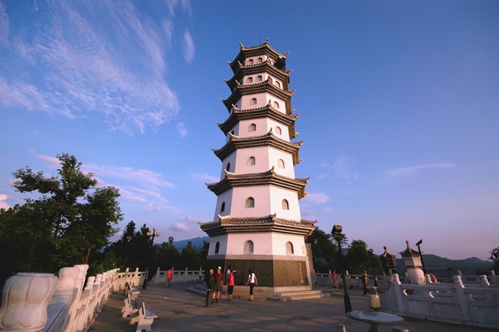 中国为什么有那么多文峰塔?朋友:背后都藏着一个美好的愿望_腾讯新闻