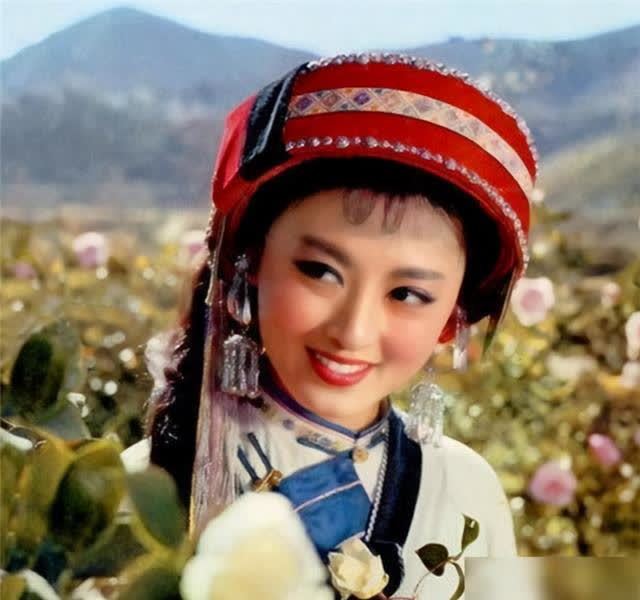 《阿诗玛》女主杨丽坤:28岁还未结婚,因精神病胖成180斤_腾讯新闻