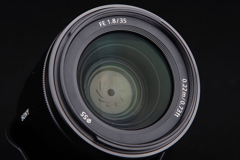 索尼fe 35mm f1.8镜头简评_腾讯新闻
