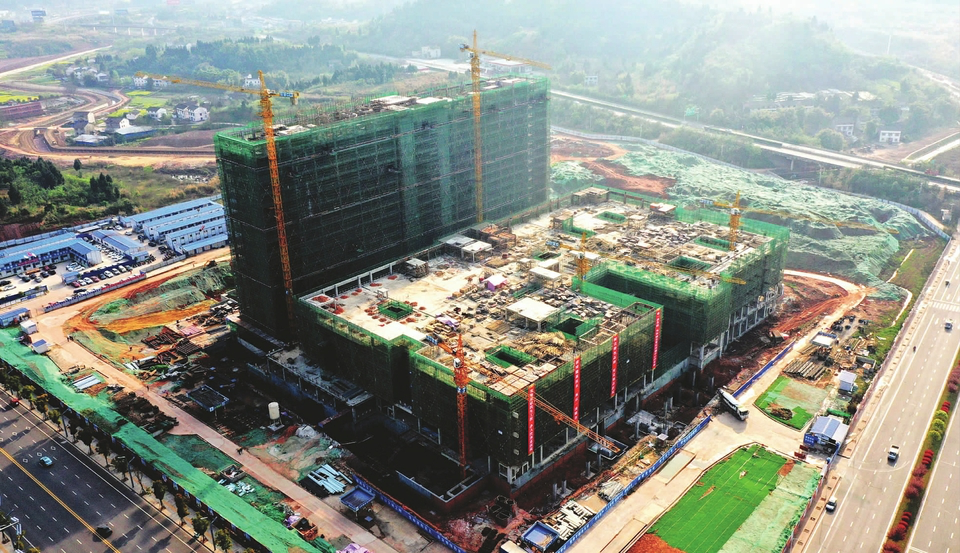 快马加鞭!川北医学院嘉陵医院项目昼夜施工抢进度