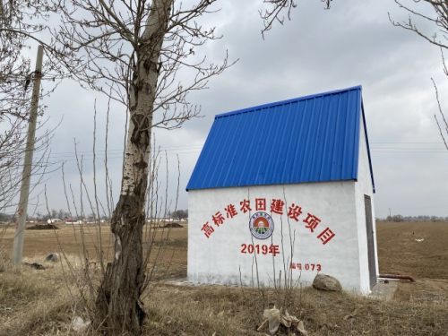 和林县农民:高标准农田水利设施用不上