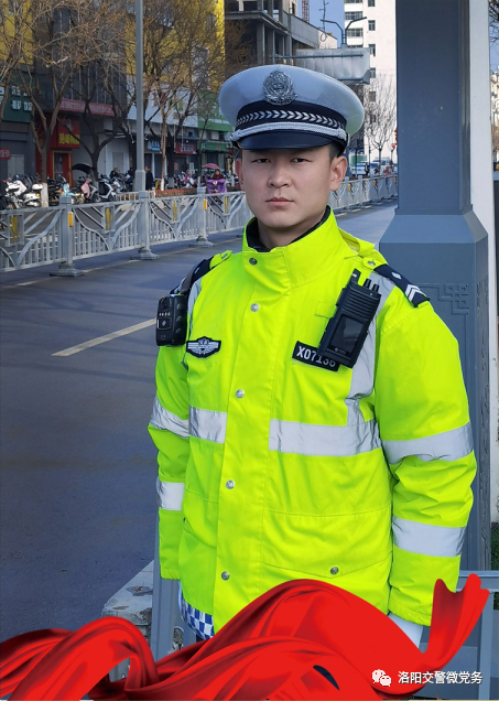 拼搏进取最美辅警洛宁交警大队夏天浩我与英模面对面