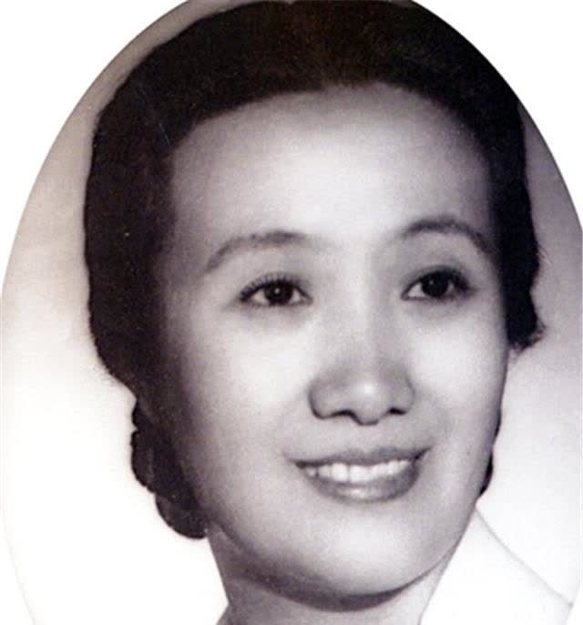 董竹君的贵人李崇高他资助成立锦江饭店晚年却因他吃尽苦头