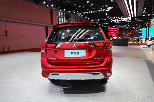 上海车展新款欧蓝德7座舒享版发布