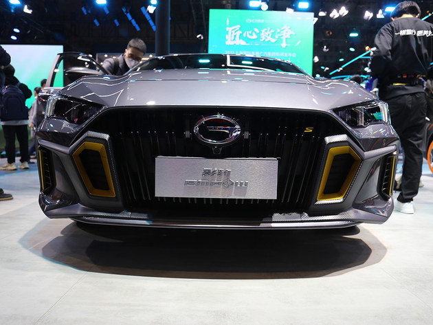 2021上海车展:广汽传祺影豹实拍 四出排气是真的_腾讯新闻