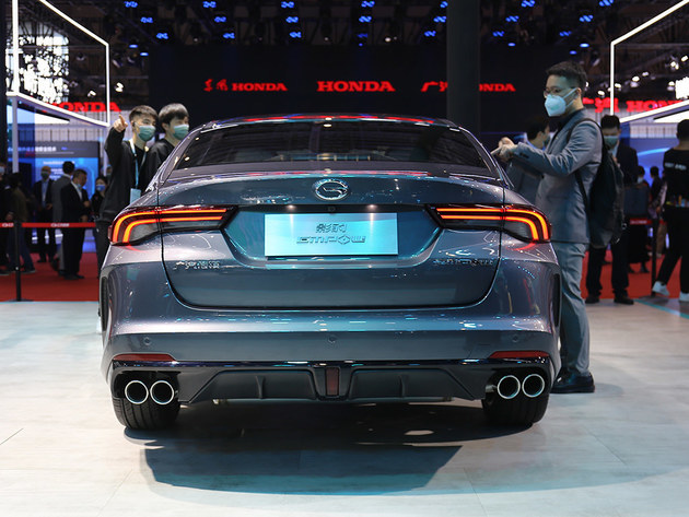 21上海车展 广汽传祺影豹实拍四出排气是真的 腾讯新闻