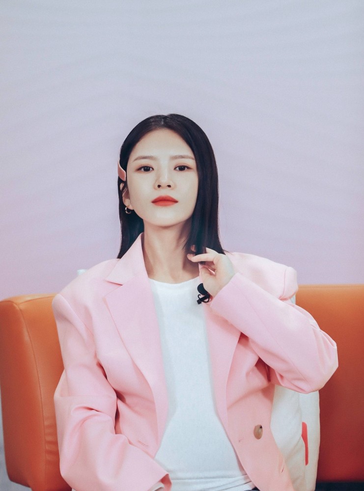 不得不说,杜淳"找老婆"的眼光绝对是一流,王灿虽然是圈外人,但落落