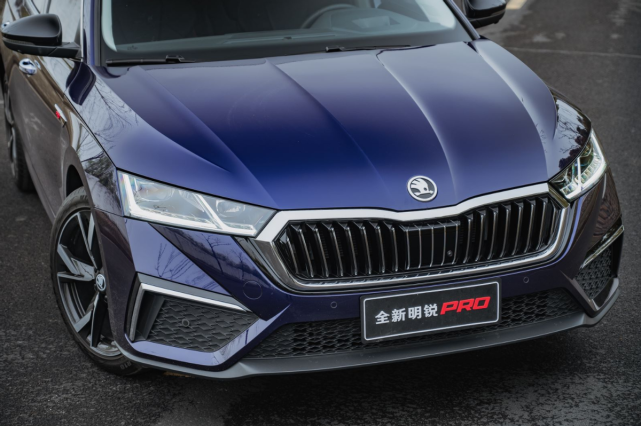 紧凑型轿车真正的良心之作可用面面俱到形容这就是明锐pro