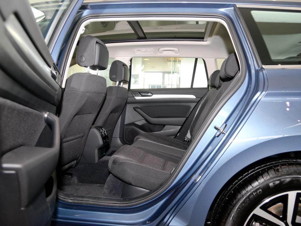 质量可靠的进口大众,空间特别大油耗不到6l,实拍大众蔚揽