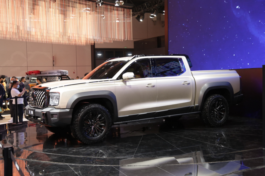 长城x炮霸气来袭功夫巨星甄子丹站台全尺寸皮卡气势十足