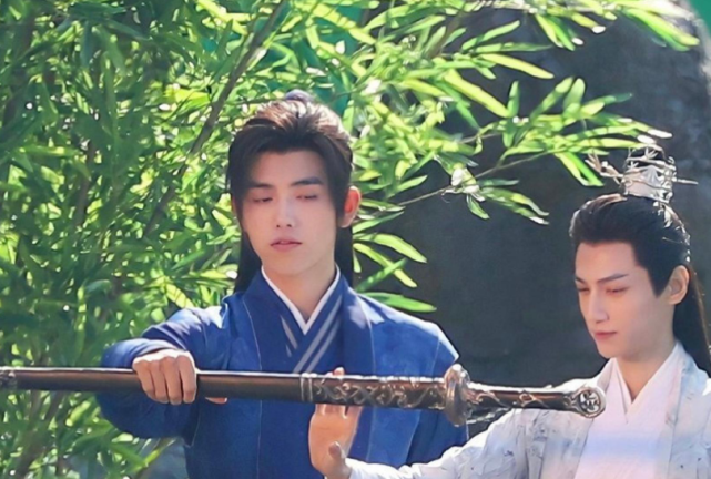 其实除了《山河令》之外,还有一部作品名为《皓衣行