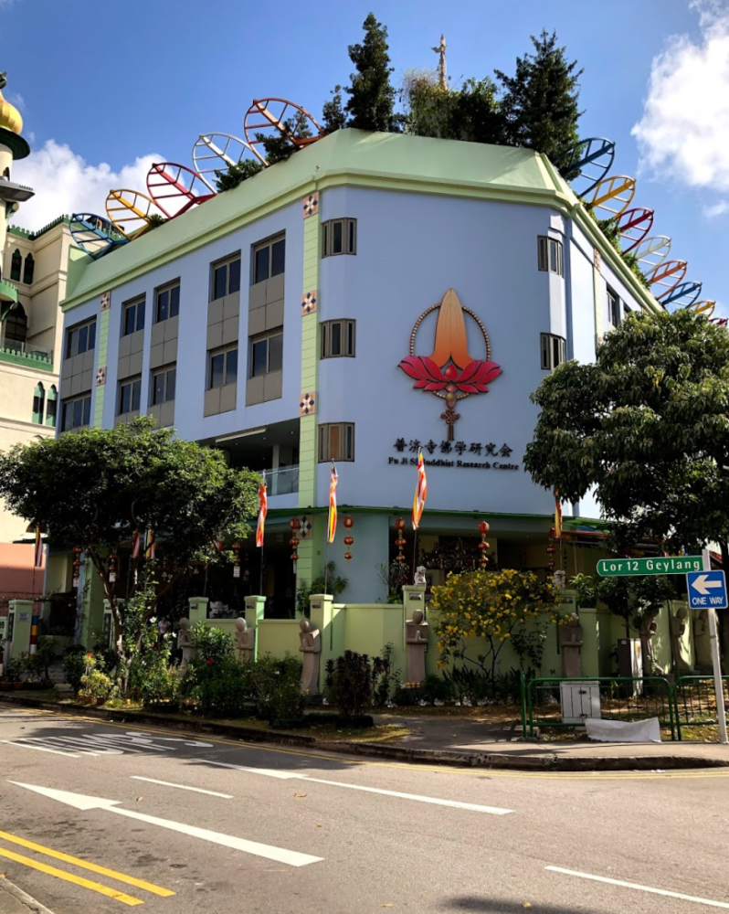 突发!芽笼惊现炸弹威胁,揭秘新加坡"脚底"下的枪支弹药