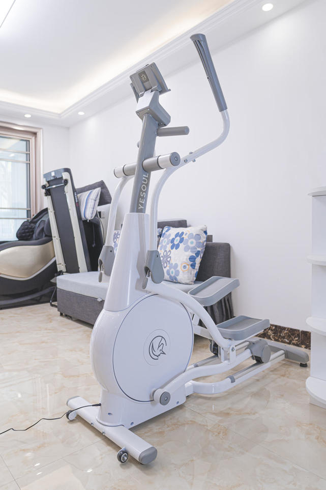 智能化运动体验老少咸宜的野小兽椭圆机e30s使用分享