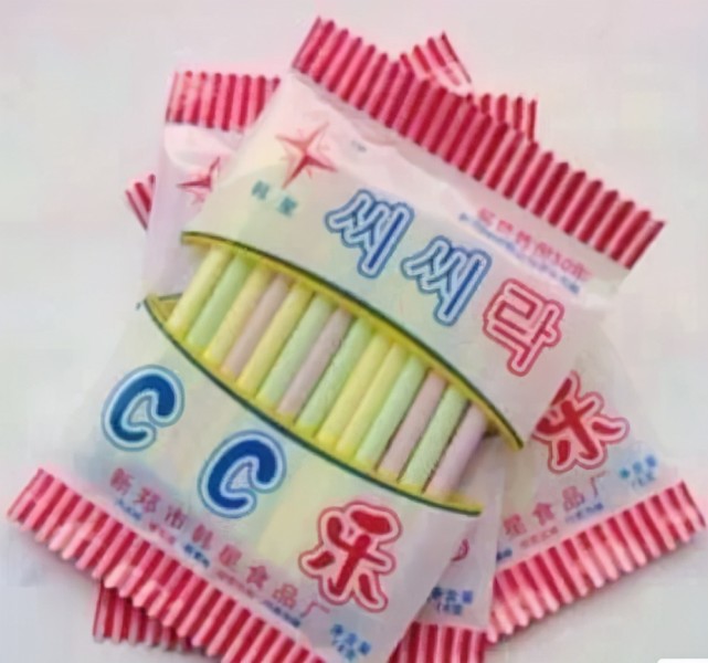 90后的零食现在都怎么样了前2种寥寥无几最后1种已停产