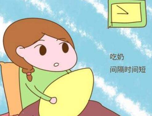 新生儿吃奶过量的信号视频