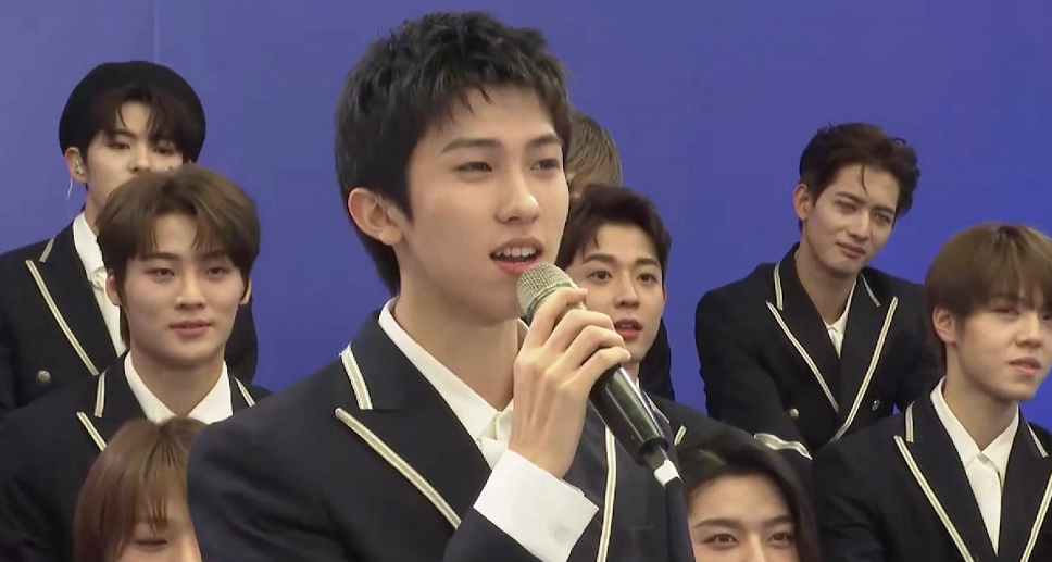 丁程鑫林墨同台修罗场,楼划当初闹多僵,现在为了营业就有多假_腾讯