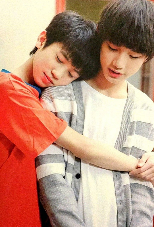 丁程鑫林墨同台修罗场楼划当初闹多僵现在为了营业就有多假